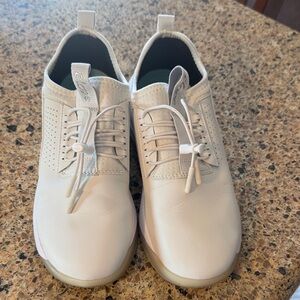 Clove White Sneakers, size ladies 6.5
